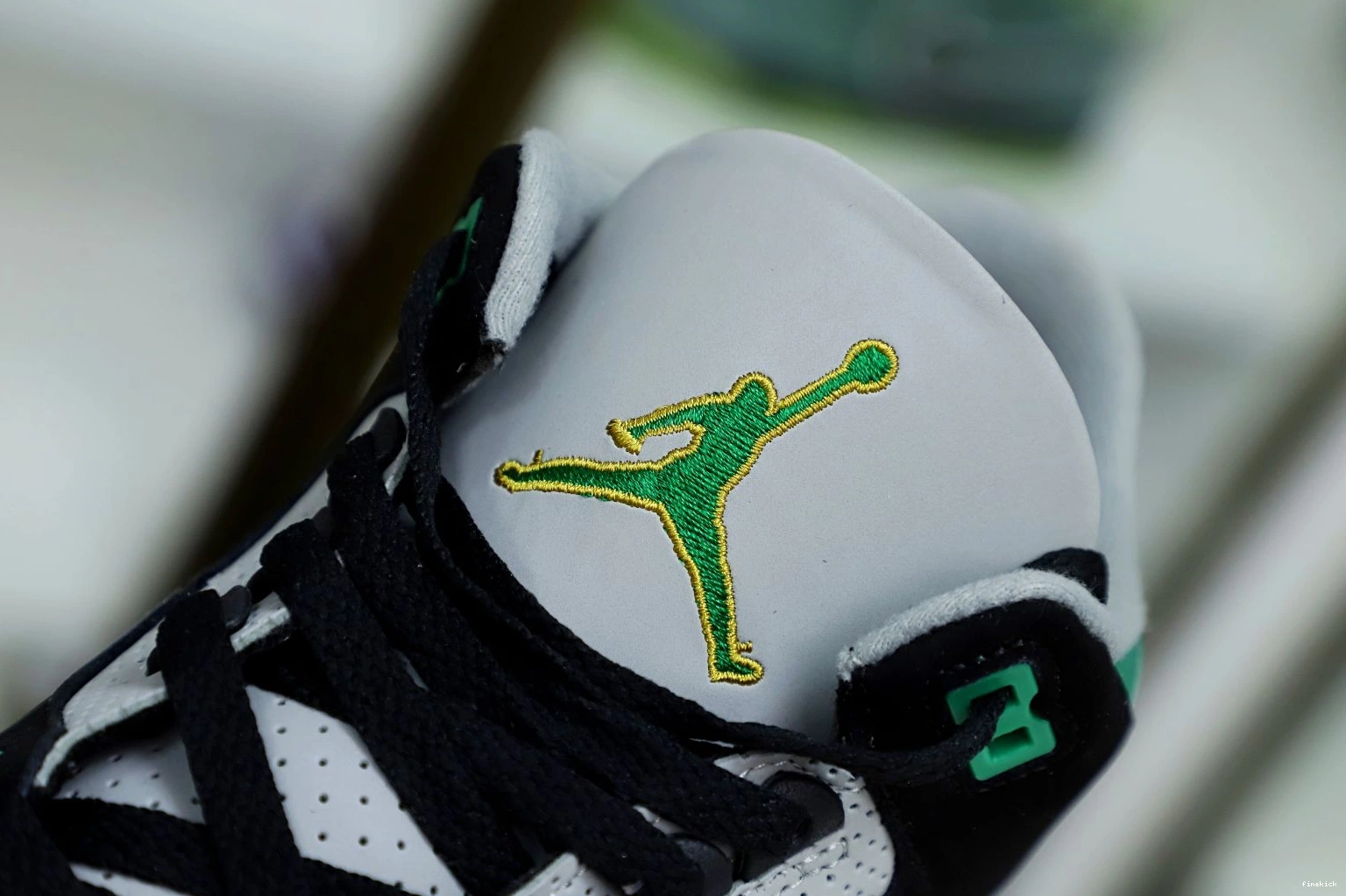 JORDAN AIR GREEN 3 PINE 0824